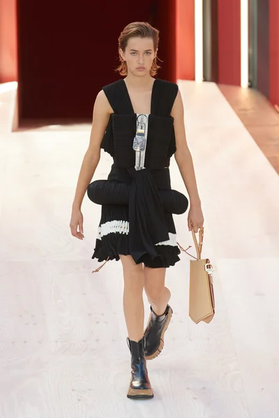 Look 2